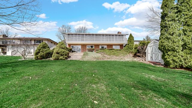 2212 Southwest Road, La Porte, IN 46350