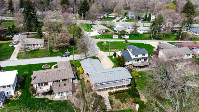 2212 Southwest Road, La Porte, IN 46350