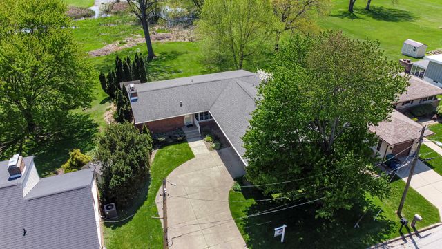 2212 Southwest Road, La Porte, IN 46350