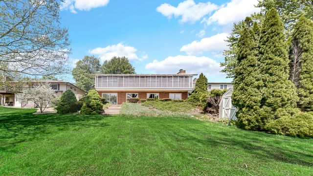 2212 Southwest Road, La Porte, IN 46350
