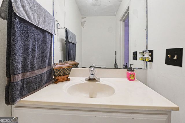 3634 Telstar Drive, Ellenwood, GA 30294
