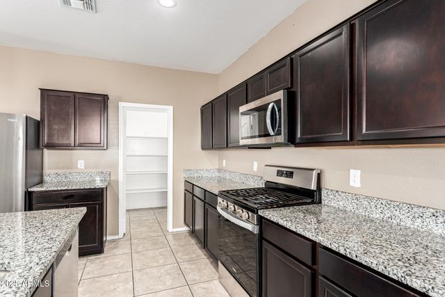 30864 W WHITTON Avenue, Buckeye, AZ 85396