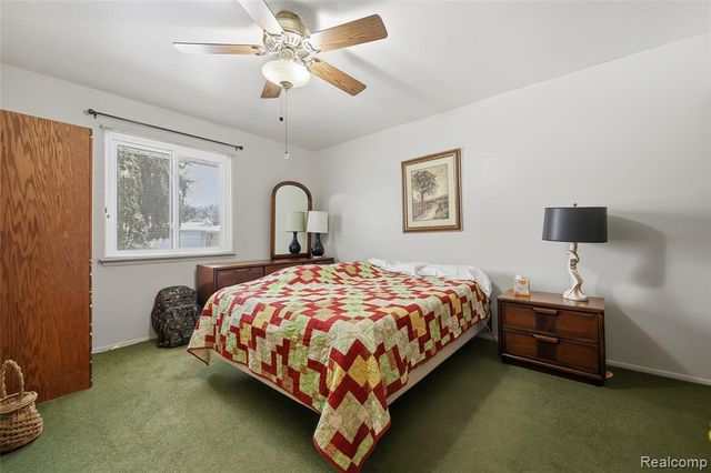 14241 Nadine Street, Oak Park, MI 48237