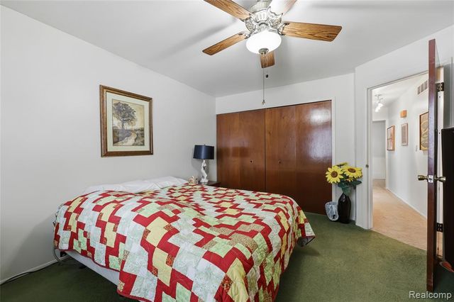 14241 Nadine Street, Oak Park, MI 48237