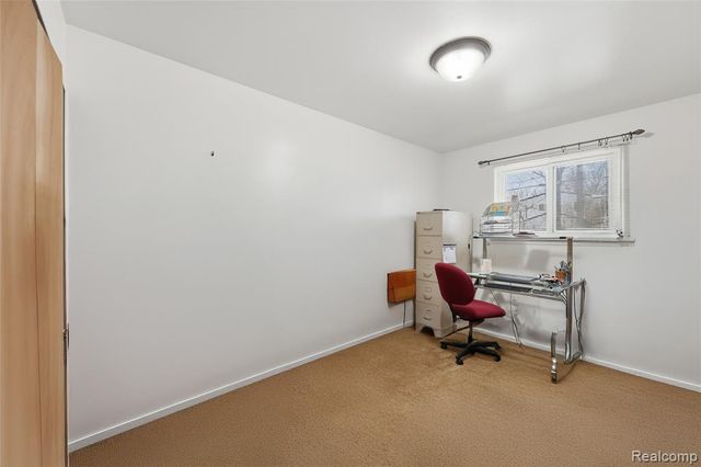 14241 Nadine Street, Oak Park, MI 48237