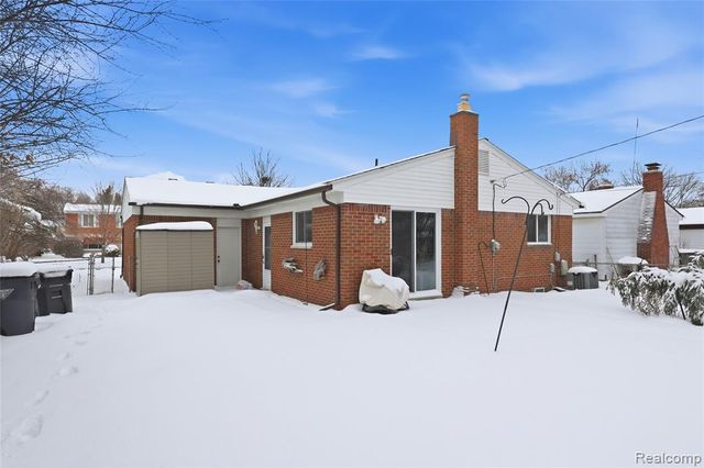 14241 Nadine Street, Oak Park, MI 48237