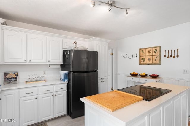 6811 West Hwy 67, Mountain City, TN 37683