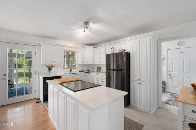 6811 West Hwy 67, Mountain City, TN 37683