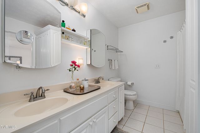 6811 West Hwy 67, Mountain City, TN 37683