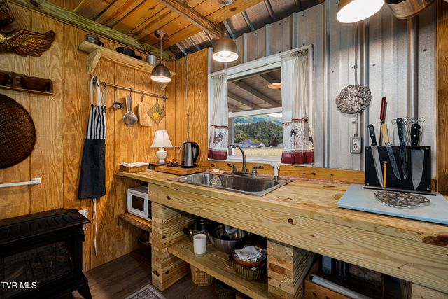 6811 West Hwy 67, Mountain City, TN 37683