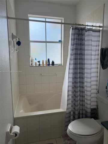 8148 NW 108th Ct, Doral, FL 33178