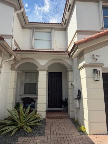 8148 NW 108th Ct, Doral, FL 33178