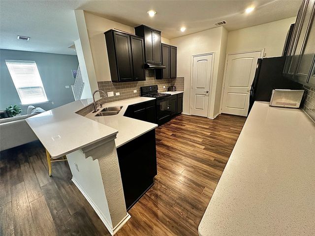 7611 Uray DR, Austin, TX 78724