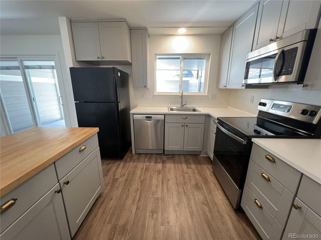 7052 E Briarwood Drive, Centennial, CO 80112