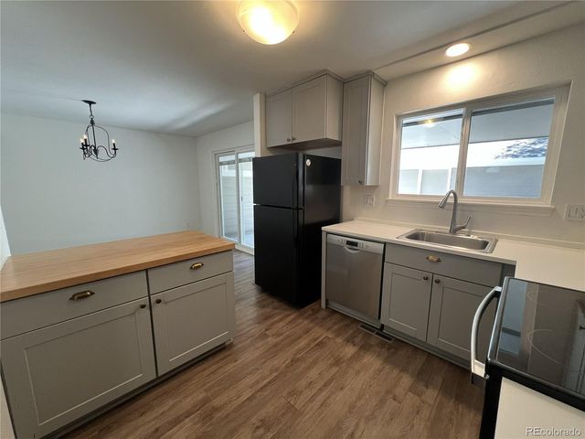 7052 E Briarwood Drive, Centennial, CO 80112