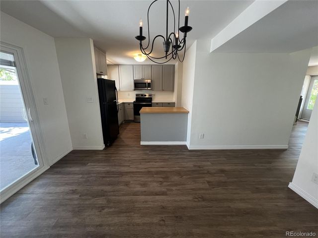 7052 E Briarwood Drive, Centennial, CO 80112