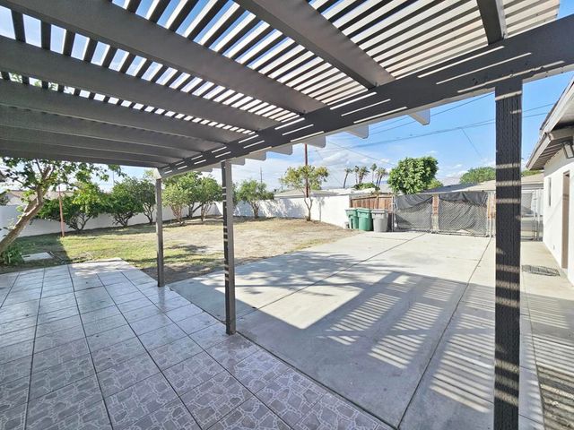 82012 Sierra Avenue, Indio, CA 92201