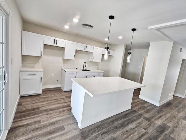 82012 Sierra Avenue, Indio, CA 92201