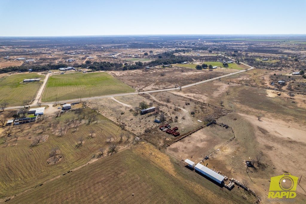 Image 11 of property listing at 9005 N Valley Drive, San Angelo, TX 76905