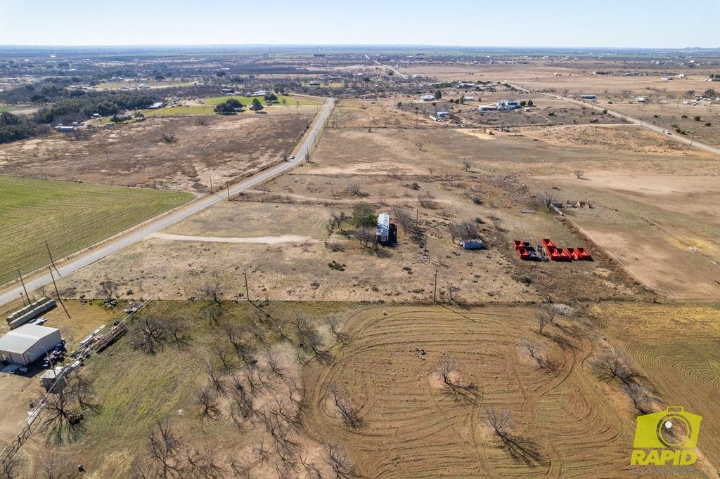 Image 16 of property listing at 9005 N Valley Drive, San Angelo, TX 76905