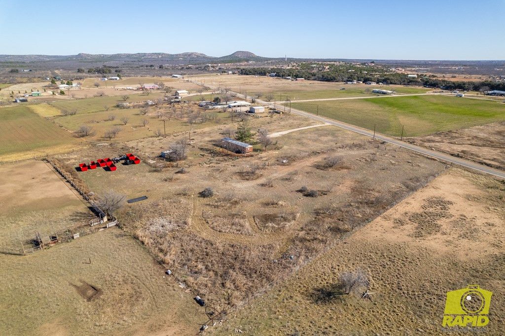 Image 2 of property listing at 9005 N Valley Drive, San Angelo, TX 76905