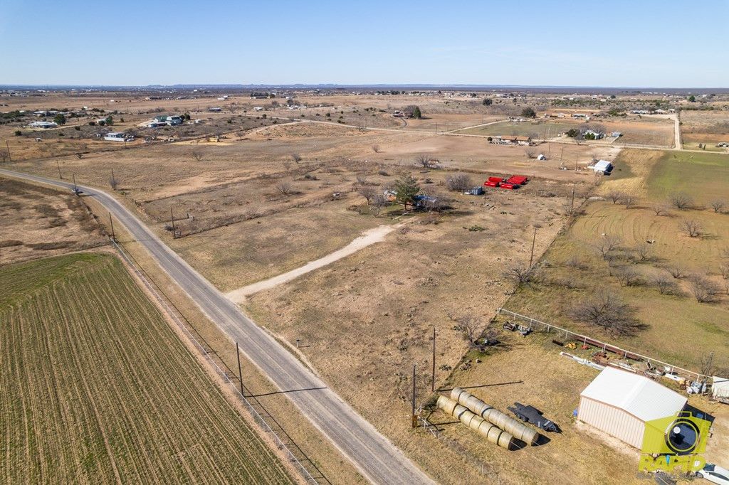 Image 3 of property listing at 9005 N Valley Drive, San Angelo, TX 76905