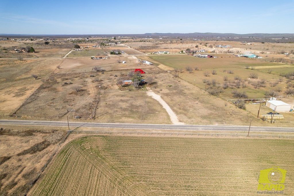Image 6 of property listing at 9005 N Valley Drive, San Angelo, TX 76905