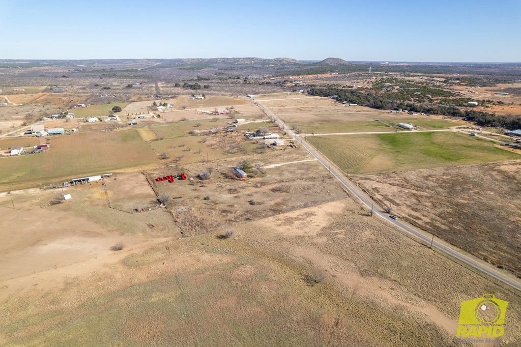 Image 9 of property listing at 9005 N Valley Drive, San Angelo, TX 76905