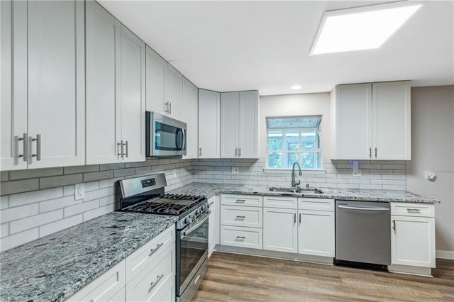 725 Anderson Walk, Marietta, GA 30062
