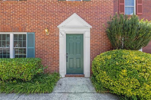 725 Anderson Walk, Marietta, GA 30062