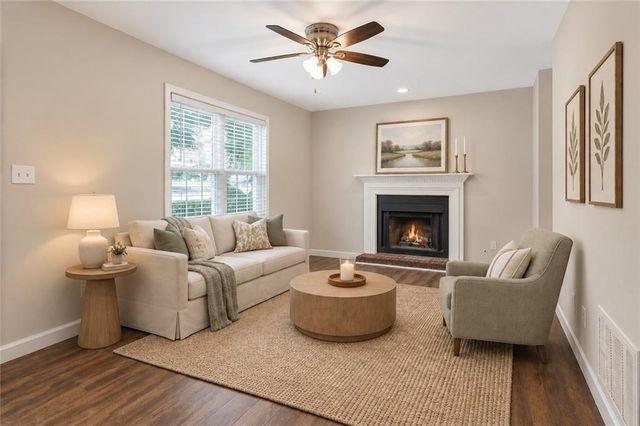 725 Anderson Walk, Marietta, GA 30062