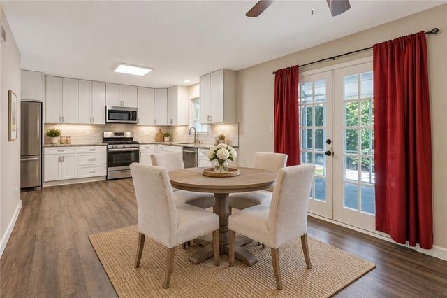 725 Anderson Walk, Marietta, GA 30062