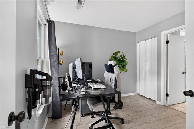 204 Tabor View Lane, Winston-salem, NC 27106