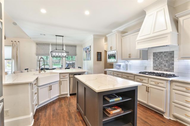 3422 Woodbine Drive, Fulshear, TX 77441