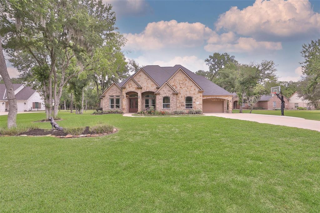 3422 Woodbine Drive, Fulshear, TX 77441