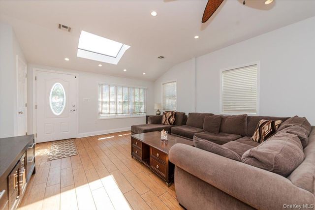 101 California Street, Long Beach, NY 11561