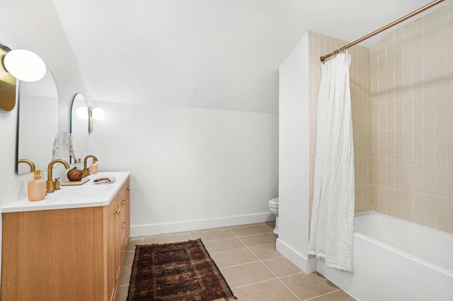 687 Lugers Road, Holland, MI 49423