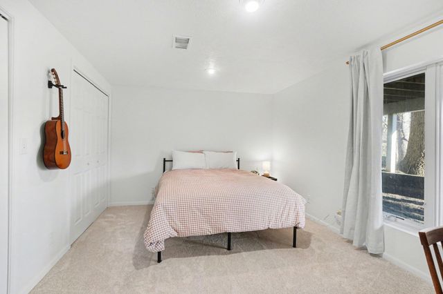 687 Lugers Road, Holland, MI 49423