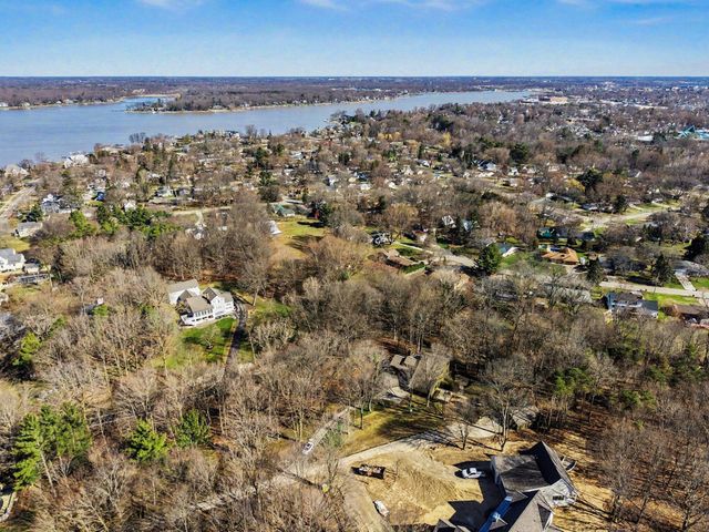 687 Lugers Road, Holland, MI 49423