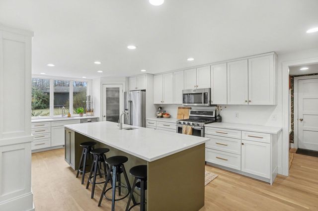 687 Lugers Road, Holland, MI 49423