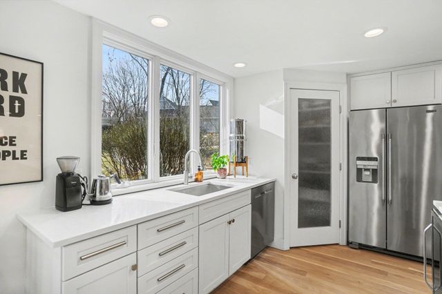 687 Lugers Road, Holland, MI 49423