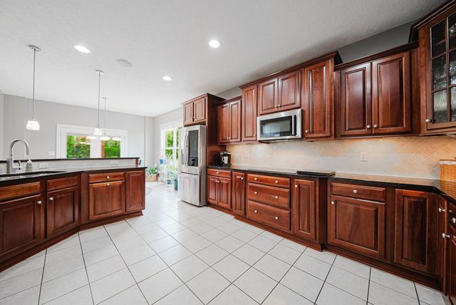 318 Trace Drive, Delaware, OH 43015