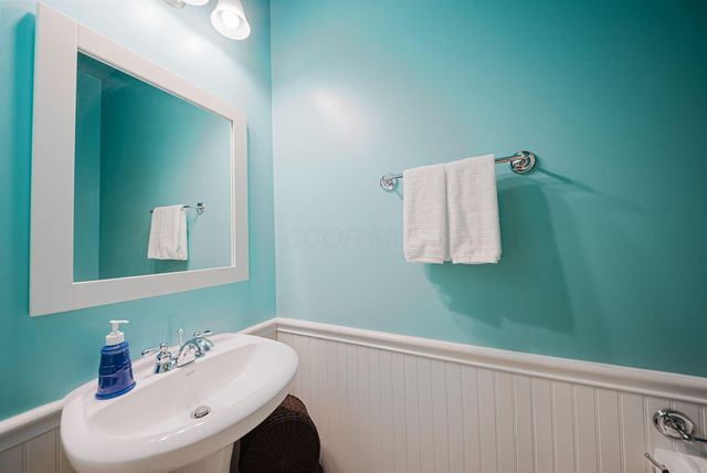 318 Trace Drive, Delaware, OH 43015