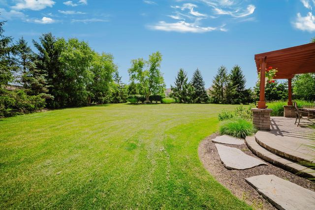 318 Trace Drive, Delaware, OH 43015