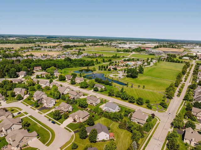 318 Trace Drive, Delaware, OH 43015