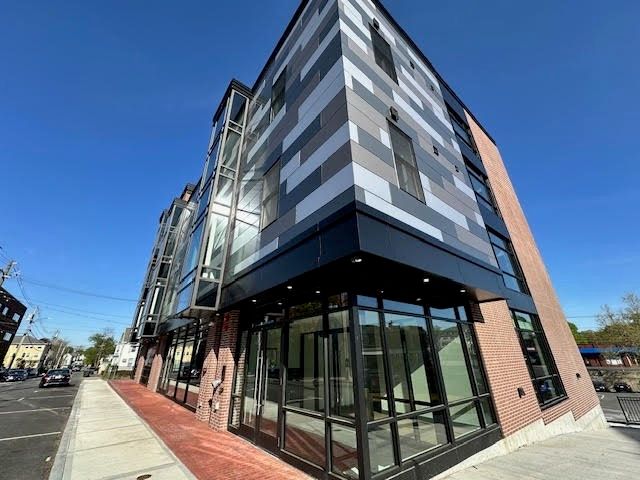 21 Summer St 302, Natick, MA 01760