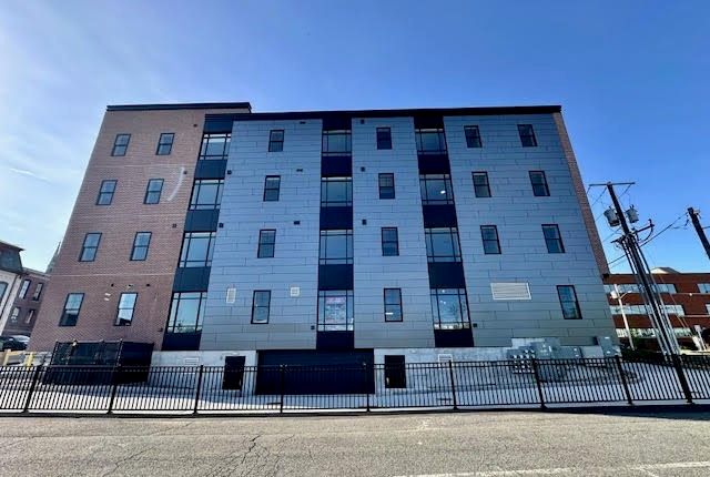 21 Summer St 302, Natick, MA 01760