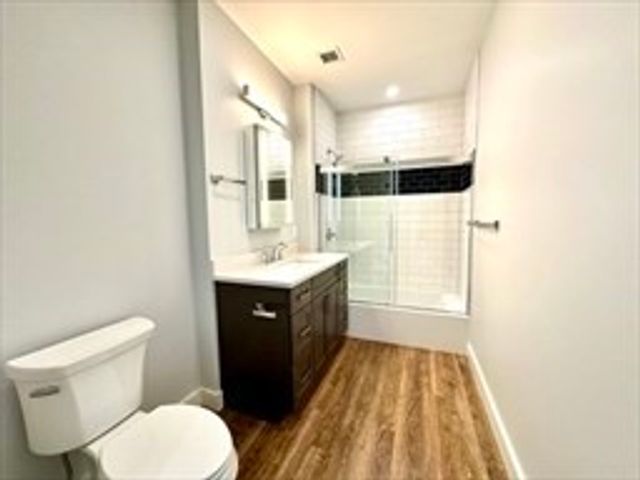 21 Summer St 302, Natick, MA 01760