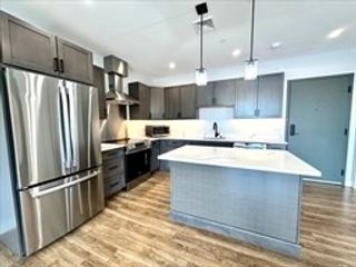 21 Summer St 302, Natick, MA 01760