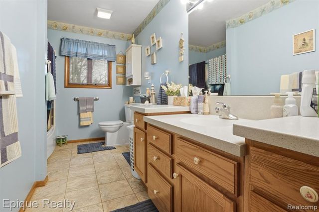 2491 Valley Church Drive, Clio, MI 48420